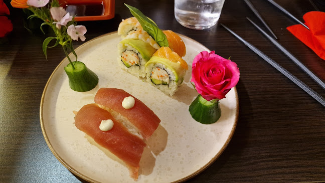 Oriental Barbecue House og Running Sushi - Gastronomi og hotelvirksomhed