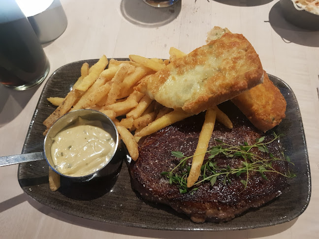 Opinii despre Bone's Silkeborg în Silkeborg - Gastronomi og hotelvirksomhed