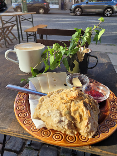 Comentarii opinii despre Petról Kaffe & Gear