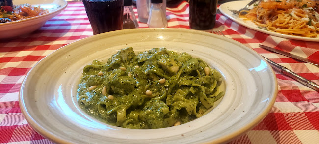 La Perla - Gastronomi og hotelvirksomhed