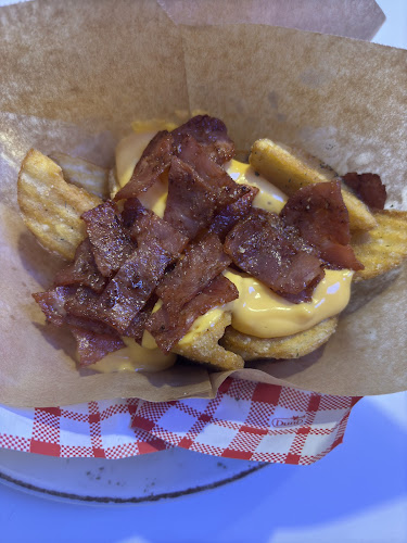 Moe'z Meat n Burger - Gastronomi og hotelvirksomhed