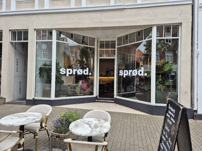 Comentarii opinii despre Cafe Nus