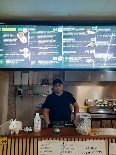 Opinii despre Tjæreborg Pizza în Tjæreborg - Gastronomi og hotelvirksomhed
