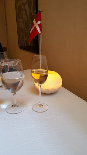 Ti Trin Ned - Gastronomi og hotelvirksomhed