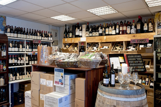 Holte Vinlager - Gastronomi og hotelvirksomhed