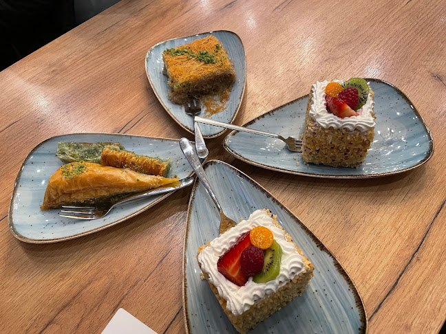 Opinii despre Favori Baklavaci în København - Gastronomi og hotelvirksomhed