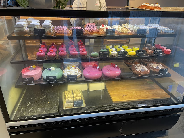 R-Bakery - Gastronomi og hotelvirksomhed