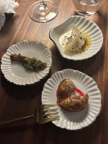 À Terre - Gastronomi og hotelvirksomhed