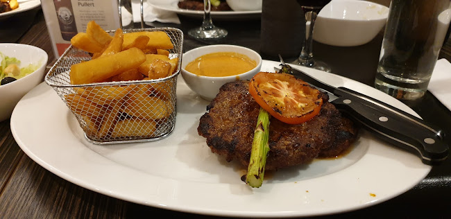 Opinii despre Reina Pizza & Restaurant în Nibe - Gastronomi og hotelvirksomhed