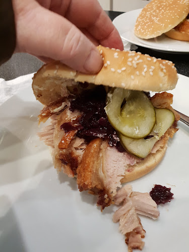 Opinii despre Pit stop Hjøllund în Hampen - Gastronomi og hotelvirksomhed