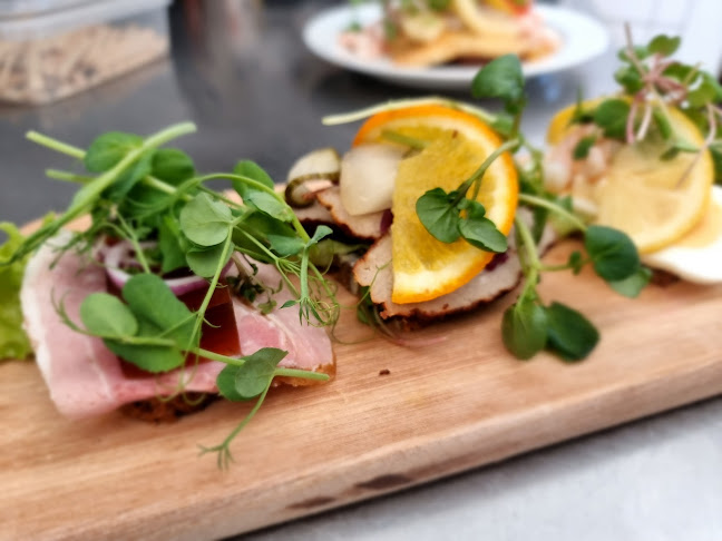 Comentarii opinii despre Spisehuz i Det Gamle Posthus i Rønne