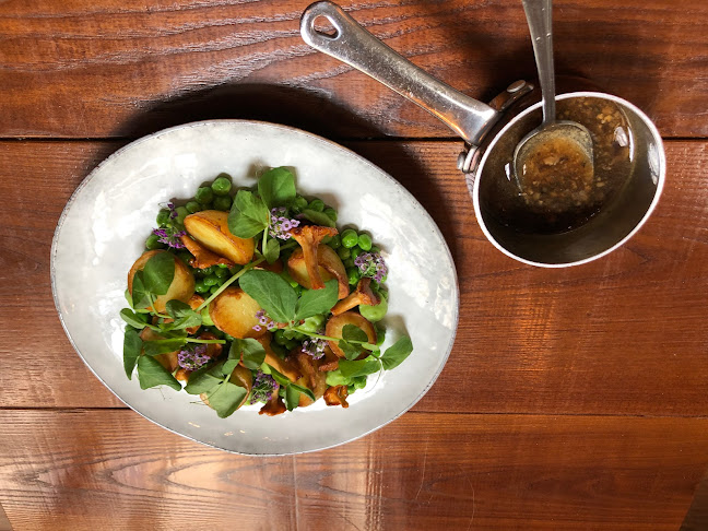 Opinii despre Leaven Champagne- & Vinbar în København - Gastronomi og hotelvirksomhed