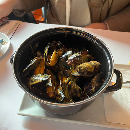 Le Diamant Bistro 59 - Gastronomi og hotelvirksomhed