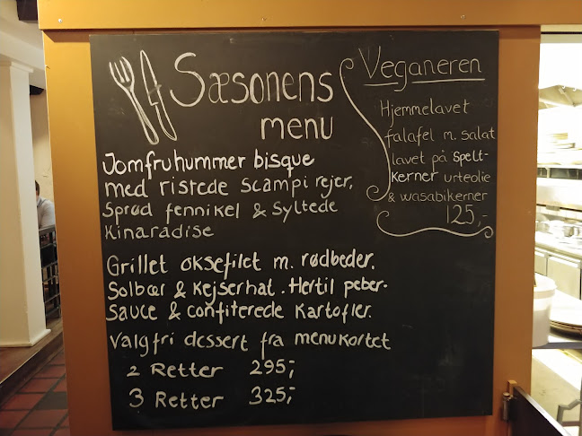 Under Uret - Gastronomi og hotelvirksomhed