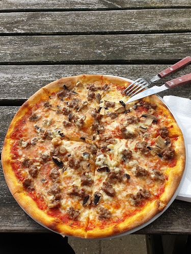 Opinii despre Tistrup Pizza în Tistrup - Gastronomi og hotelvirksomhed