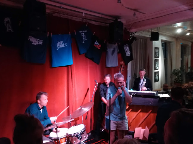 Charlie Scotts - Gastronomi og hotelvirksomhed