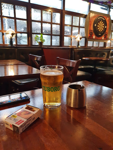 River Saloon - Gastronomi og hotelvirksomhed