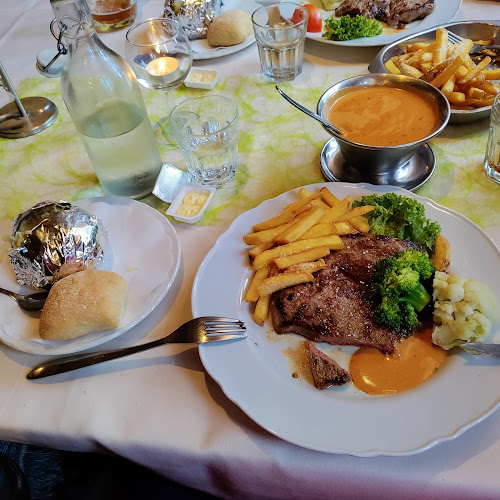 Opinii despre Truust Kro în Fårvang - Gastronomi og hotelvirksomhed