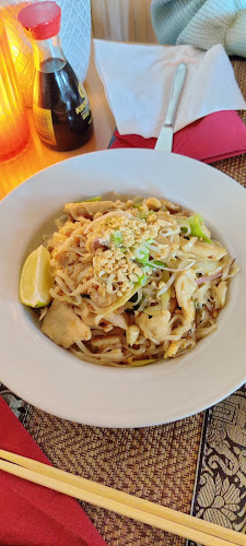 Porn Sak - Gastronomi og hotelvirksomhed