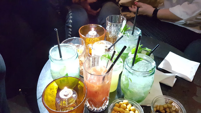 Opinii despre CUBE Heineken Bar în København - Gastronomi og hotelvirksomhed