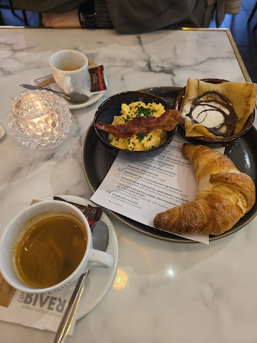 Comentarii opinii despre Cafe Oscar