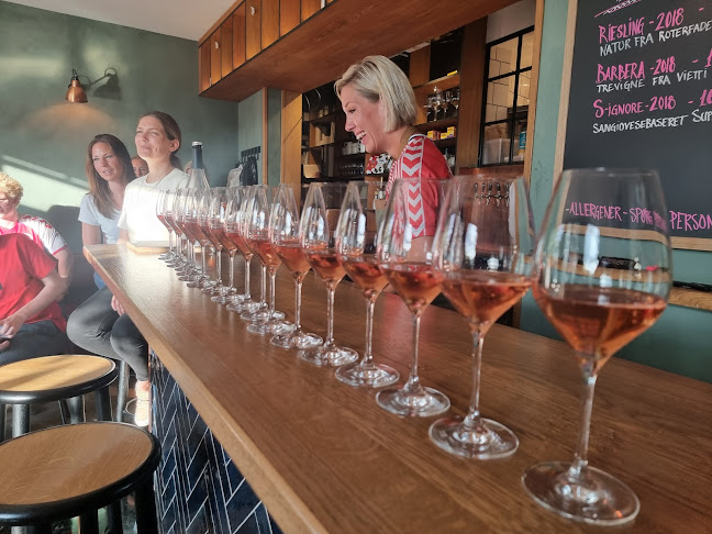 Opinii despre Trianglen 7 în København - Gastronomi og hotelvirksomhed