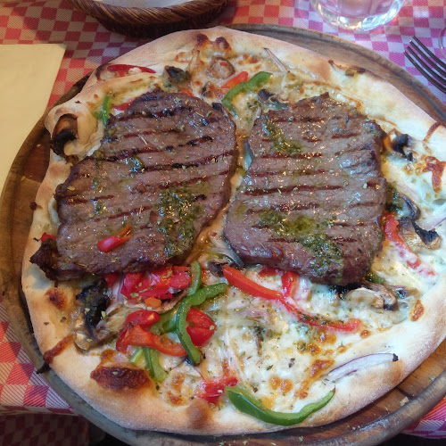 Pulcinella - Gastronomi og hotelvirksomhed