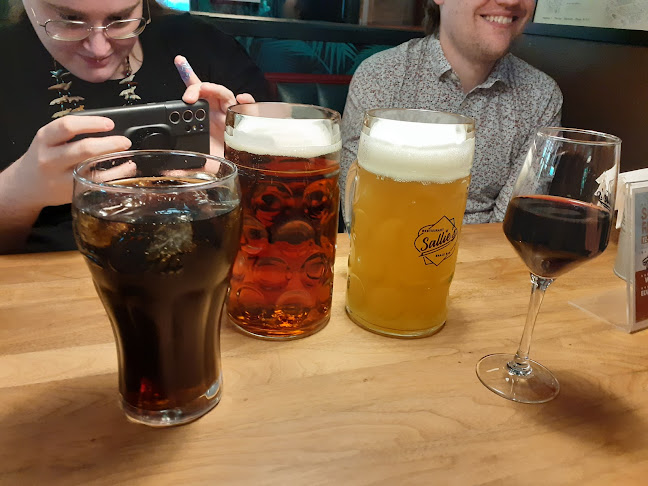 Opinii despre Sallie’s Restaurant & Snack Bar în Albertslund - Gastronomi og hotelvirksomhed