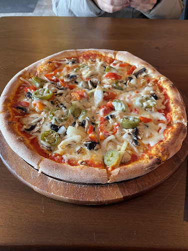 Opinii despre Pizzeria La Pino în København - Gastronomi og hotelvirksomhed