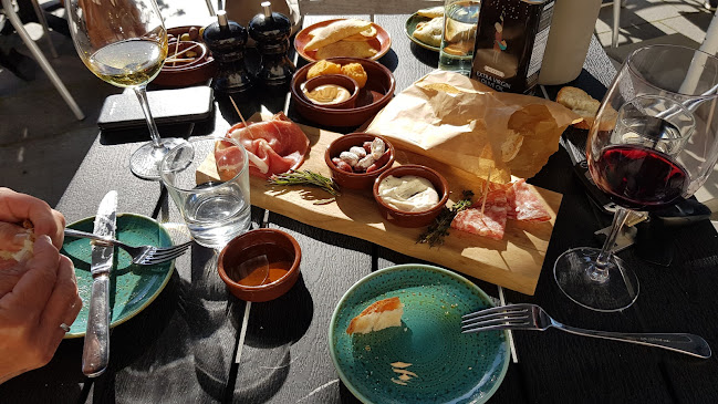 Tinghusets Bistro & Vinbar - Gastronomi og hotelvirksomhed