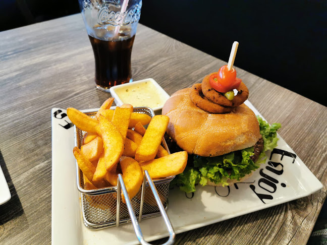 Opinii despre Fjerritslev Pizza & Kebabhouse I/S în Fjerritslev - Gastronomi og hotelvirksomhed