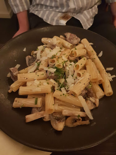 Feed Bistro - Gastronomi og hotelvirksomhed