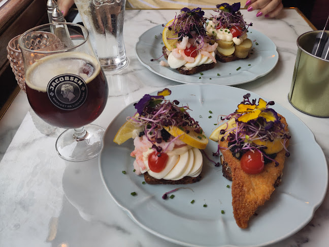 Cafe Oscar - Gastronomi og hotelvirksomhed