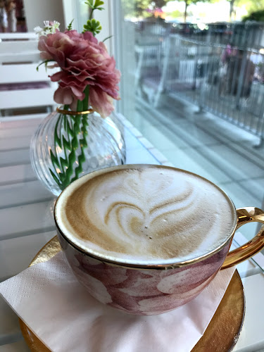 LiA Copenhagen - Handmade Gelato & Sweet Treats