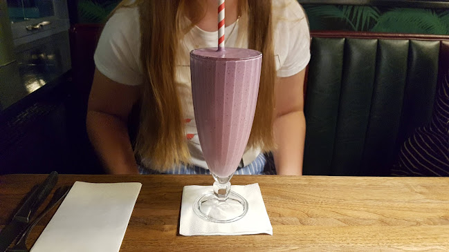 Opinii despre Sallie’s Restaurant & Snack Bar în Albertslund - Gastronomi og hotelvirksomhed