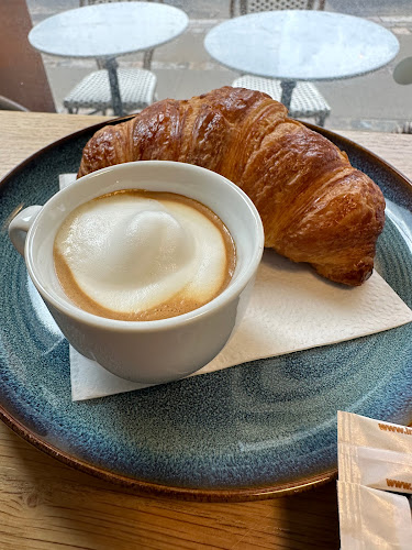 Comentarii opinii despre Petit Cafe