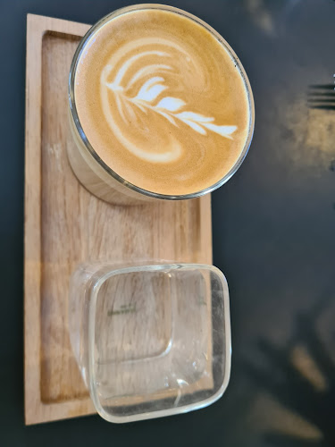 Comentarii opinii despre Emma Emma