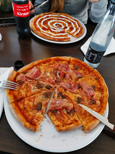 Quick Bistro v/Helal N Hassan - Gastronomi og hotelvirksomhed