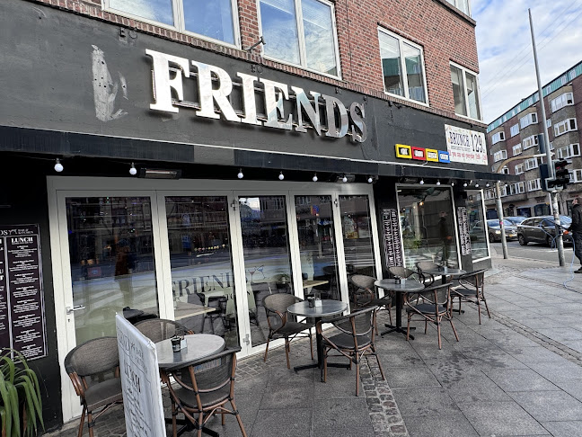 Comentarii opinii despre Friends Bar & Kitchen