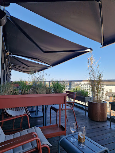 Comentarii opinii despre Level Six Rooftop Bar & Terrace
