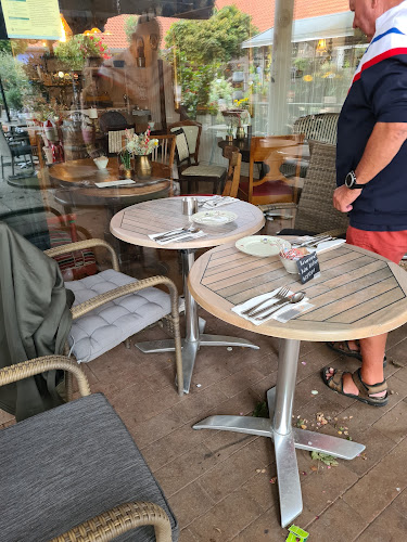 Opinii despre Cafe Kaffeblomst în Espergærde - Gastronomi og hotelvirksomhed