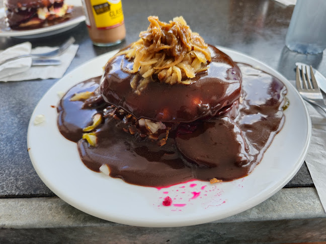 Opinii despre Grønsvær Grillen în Gjerlev - Gastronomi og hotelvirksomhed