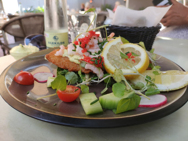 Café Le Perr - Gastronomi og hotelvirksomhed