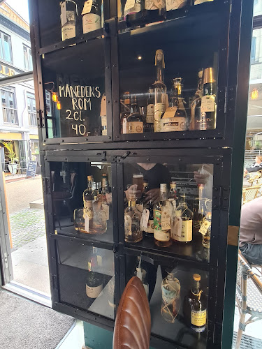 Oops - Gastronomi og hotelvirksomhed