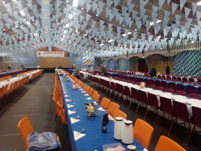 Opinii despre Kværndrup Hallens Cafeteria în Kværndrup - Gastronomi og hotelvirksomhed