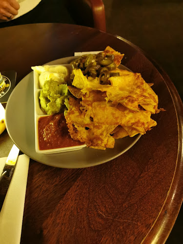 Comentarii opinii despre Dronning Louise