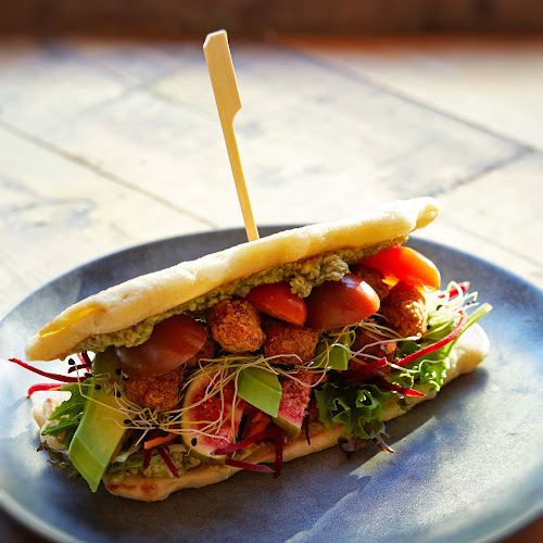 Comentarii opinii despre Buzz Kaffebar