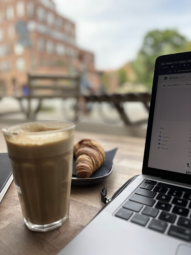 Opinii despre Cafe FolkeVen în Aarhus - Gastronomi og hotelvirksomhed