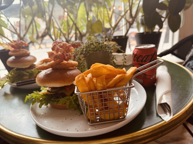 Grillen - Gastronomi og hotelvirksomhed