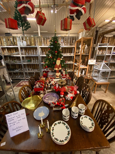 Haughus Gods, Antik & Kræmmermarked - Gastronomi og hotelvirksomhed